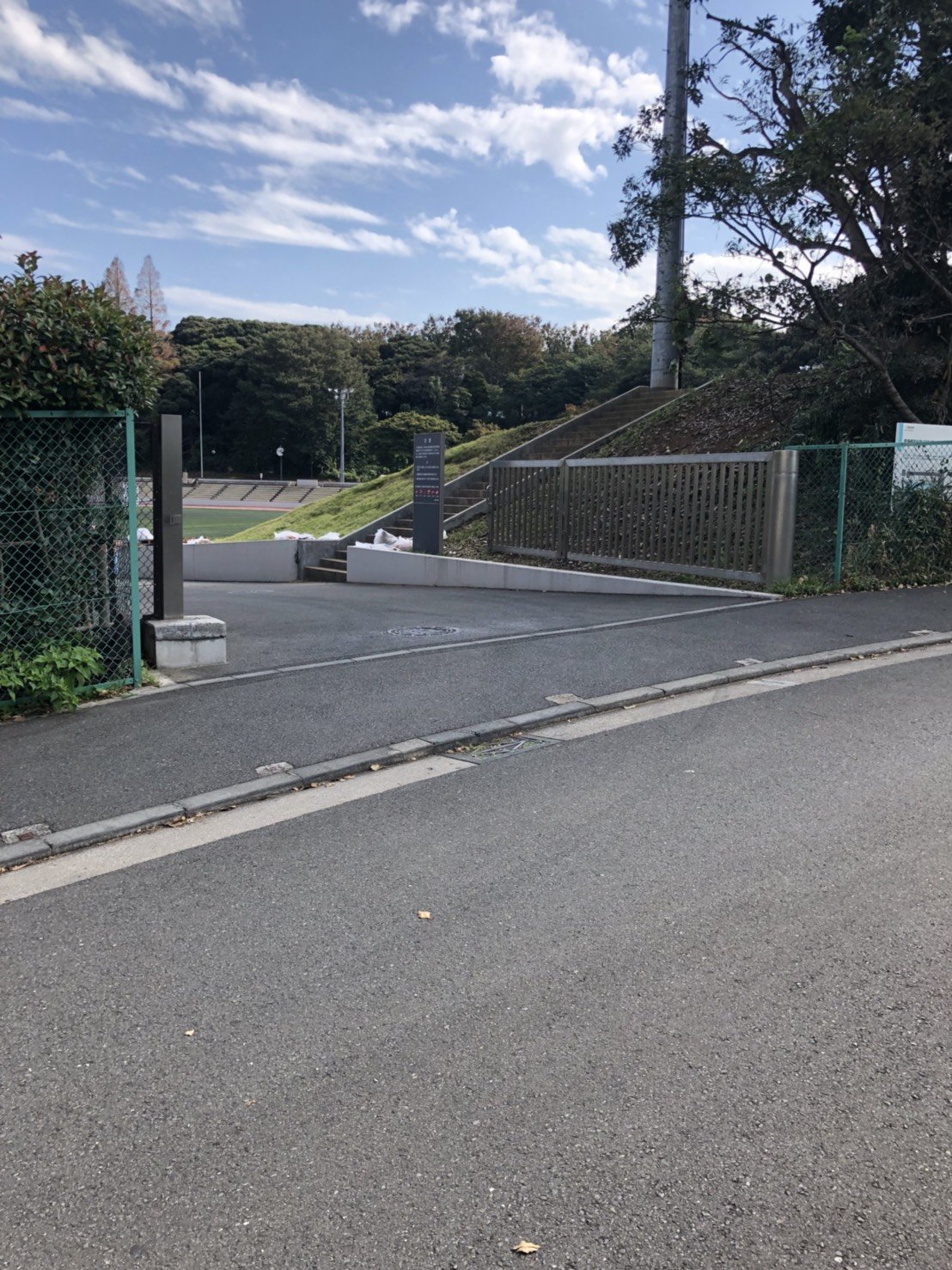 現場風景(横浜市港北区・慶應義塾大学日吉キャンパス)