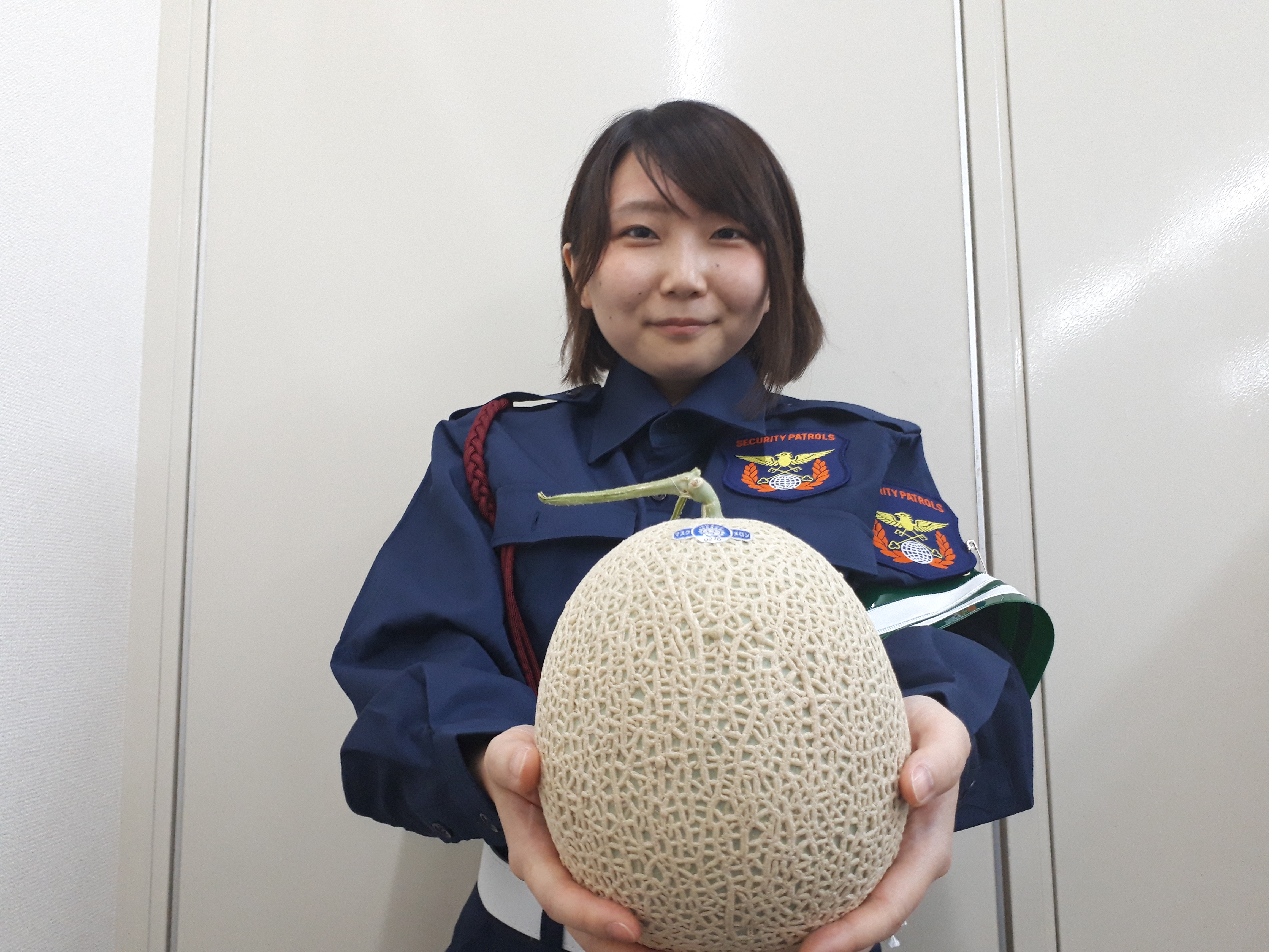 【差し入れ】O君からメロン貰いましたよ(^^♪