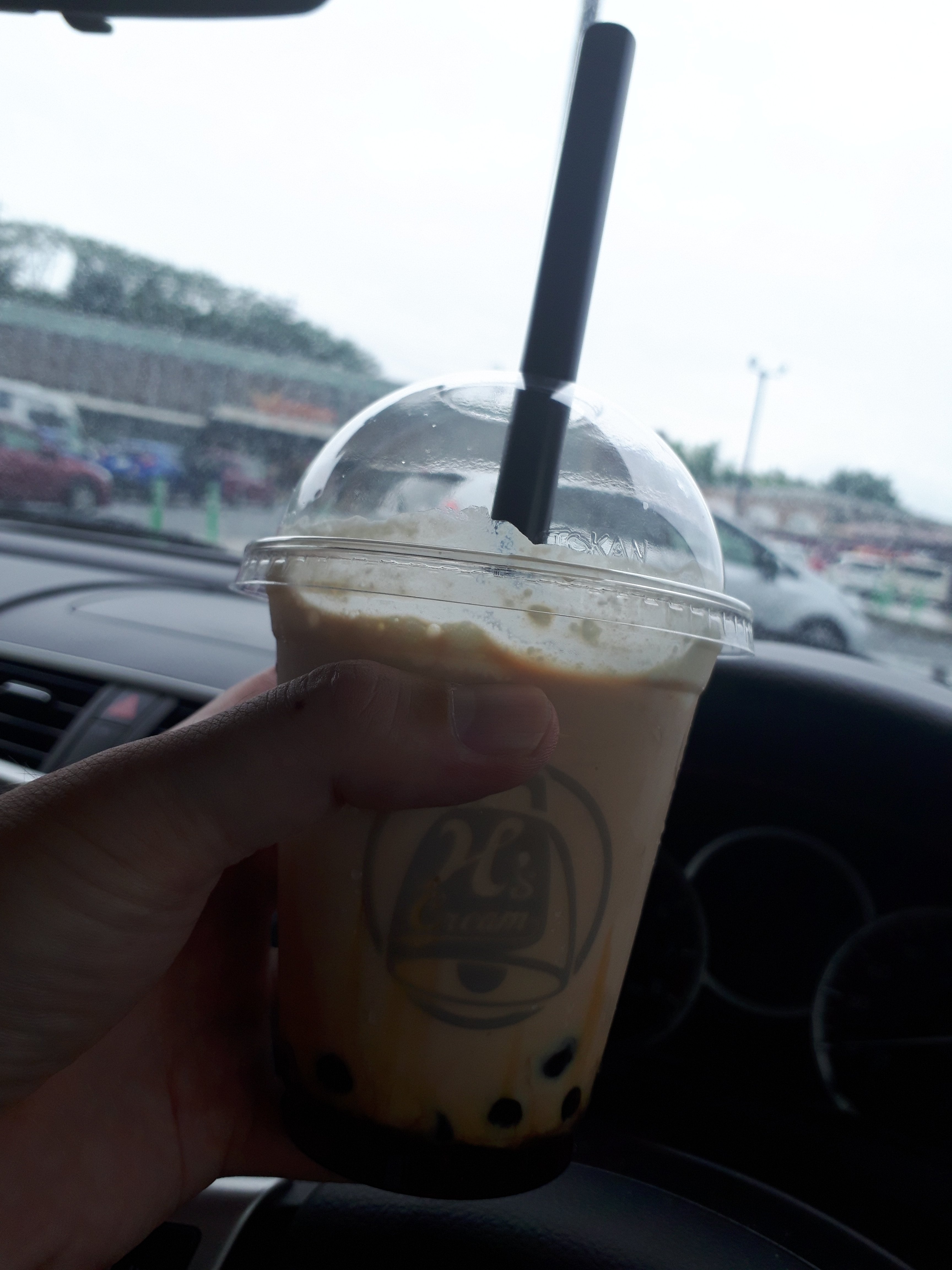 【タピ岡】タピオカティー飲んでみた！！【ヨシ岡】