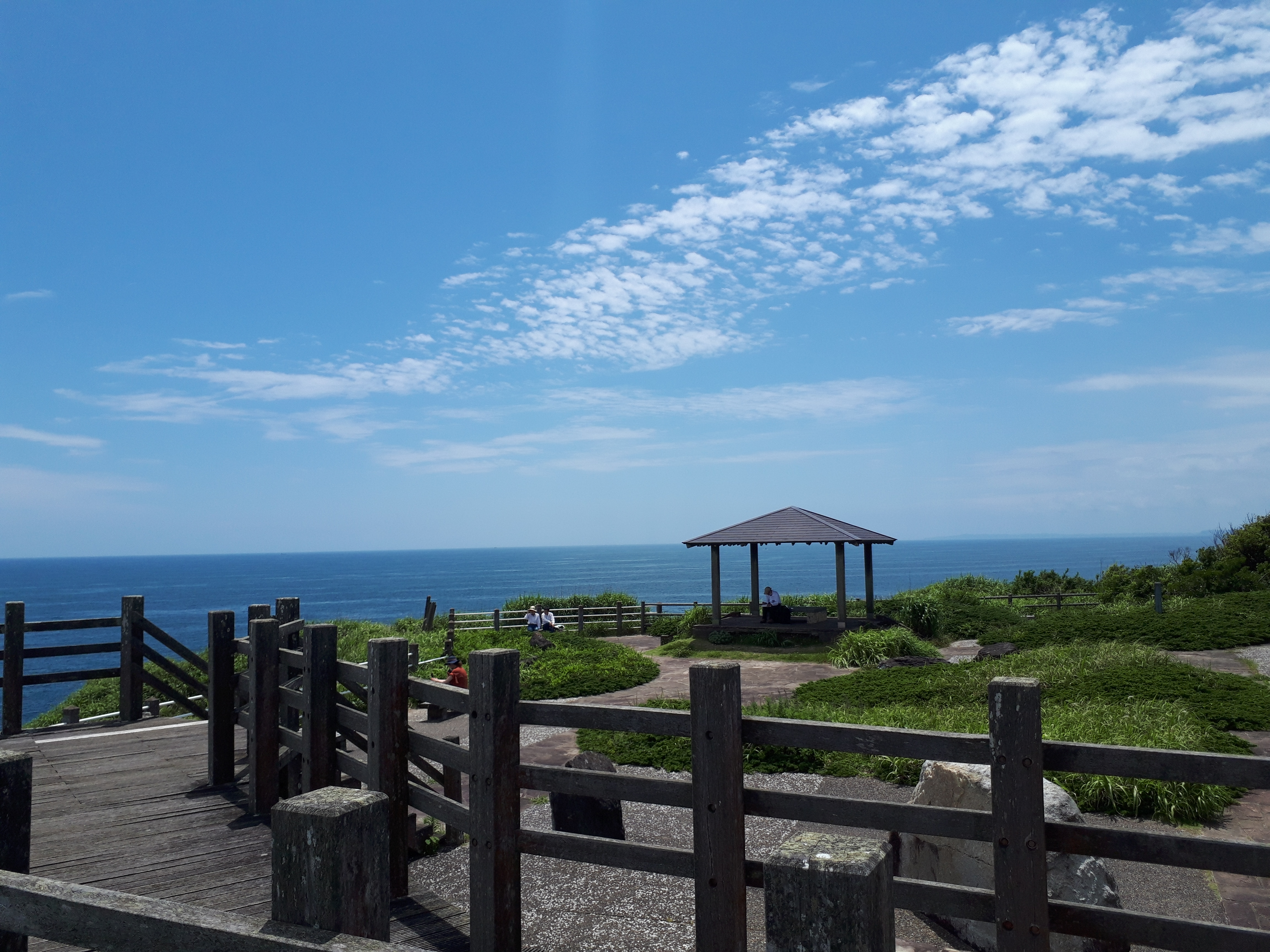 梅雨の晴れ間に海を見に行ったら、とんでもない偉人に遭遇した！？