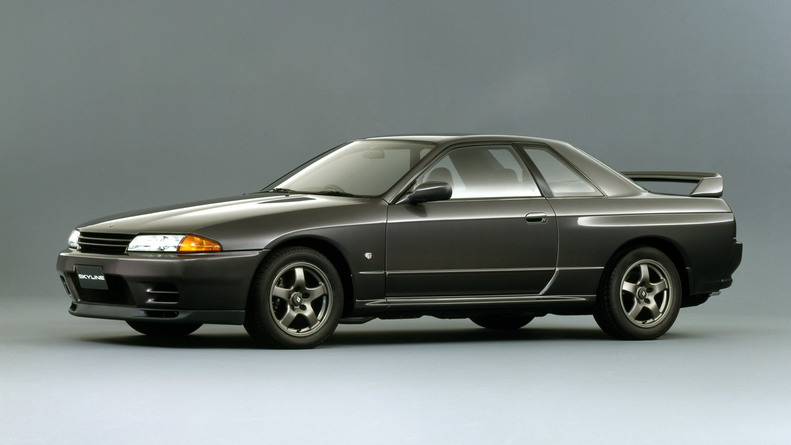 スカイラインGT-R(R32)の存在感ってのはハンパないね。